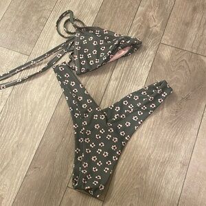 Kulani kinis green bathing suit